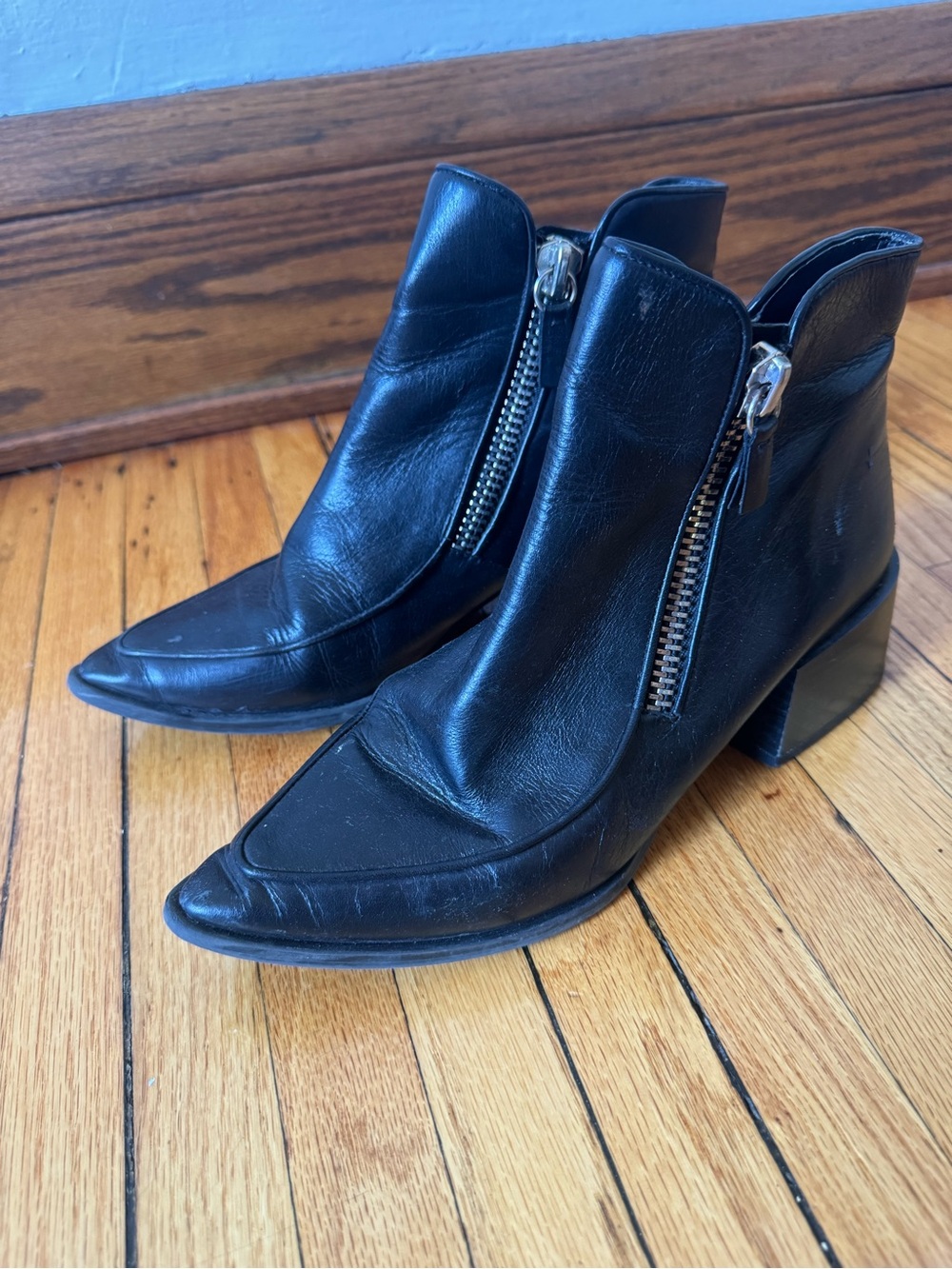 Zara Black Leather Pointed Toe Ankle Booties with Side Zipper